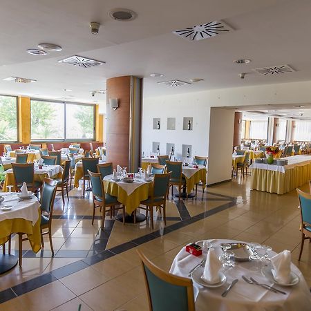 Hotel Atlas Alba Adriatica Dış mekan fotoğraf