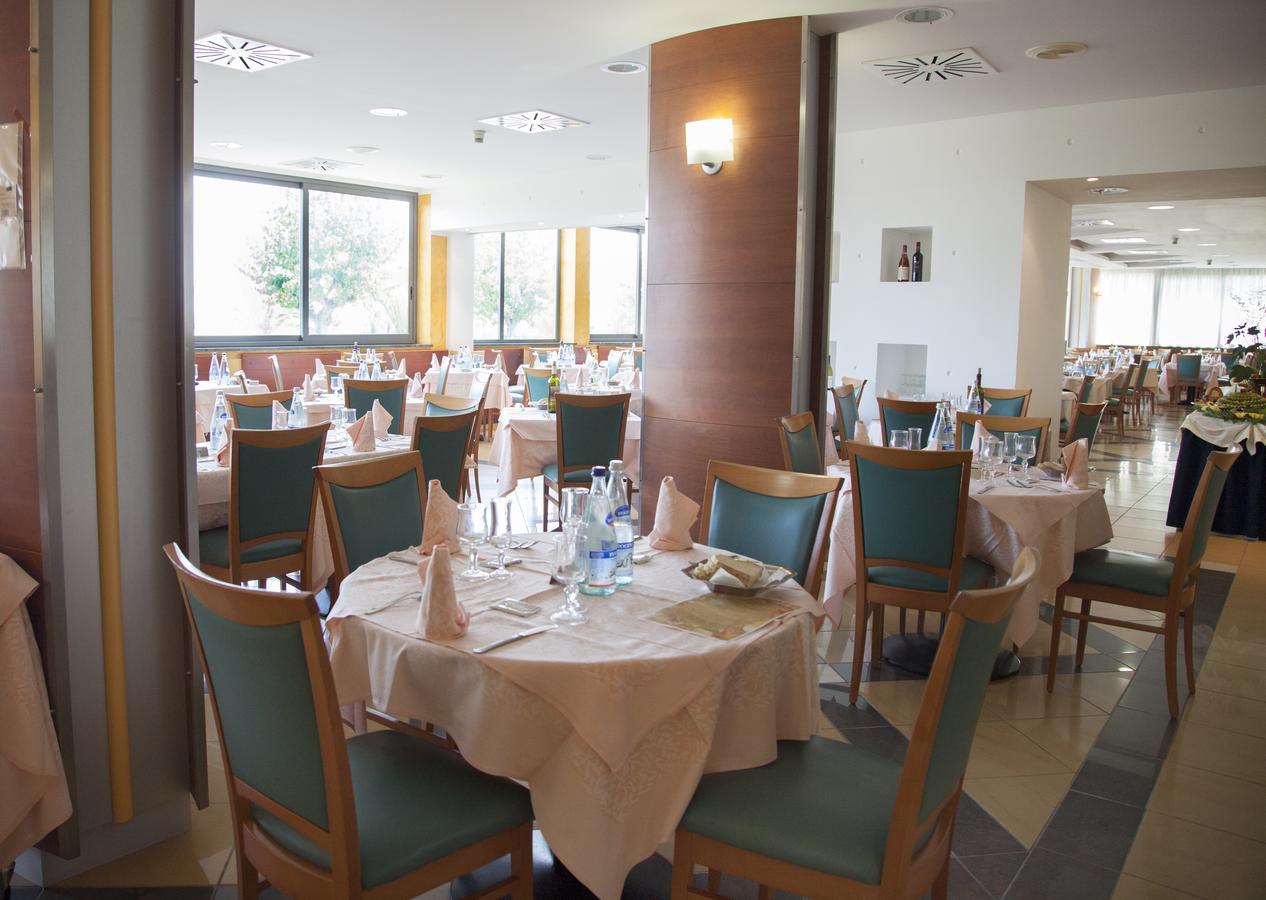 Hotel Atlas Alba Adriatica Dış mekan fotoğraf