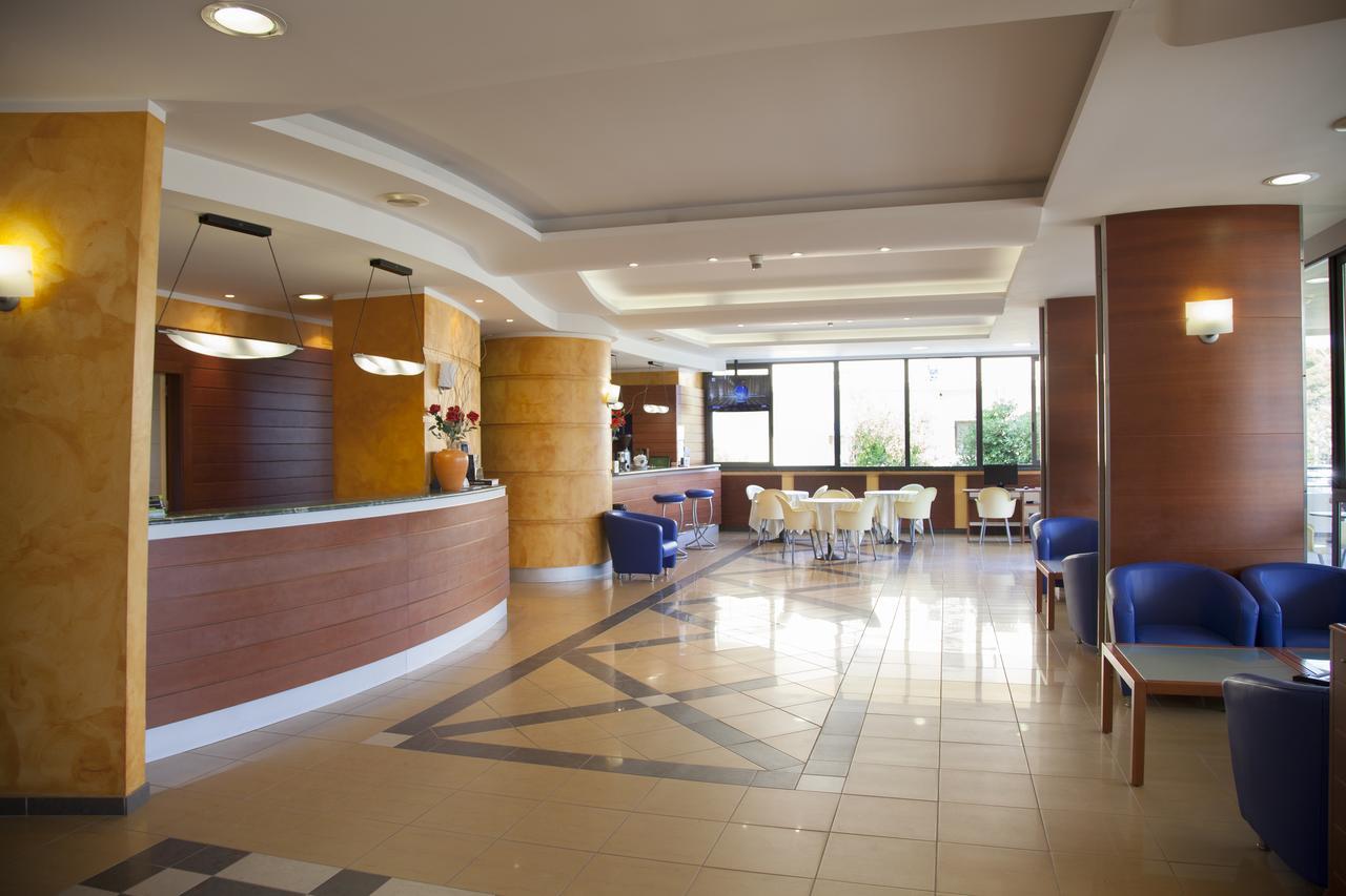 Hotel Atlas Alba Adriatica Dış mekan fotoğraf