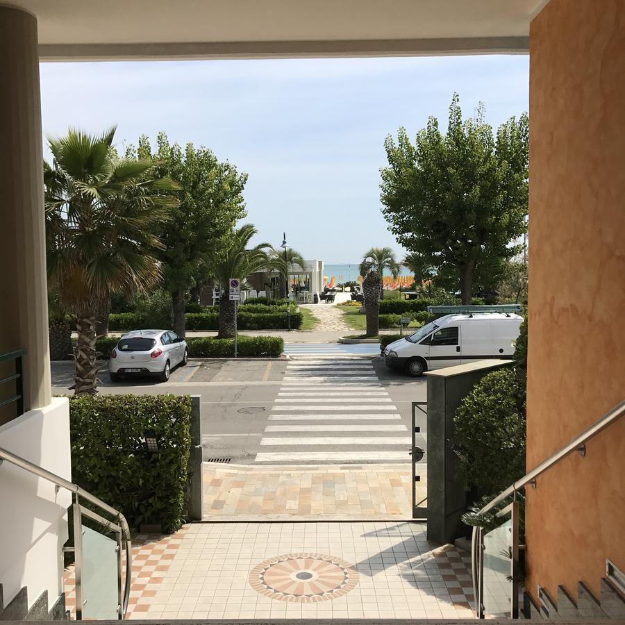 Hotel Atlas Alba Adriatica Dış mekan fotoğraf