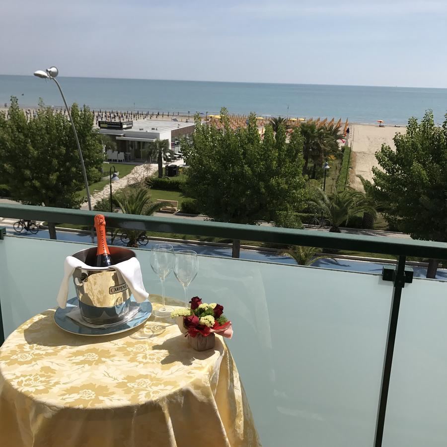 Hotel Atlas Alba Adriatica Dış mekan fotoğraf