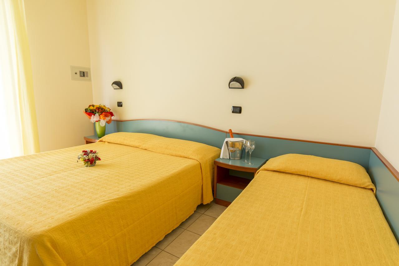 Hotel Atlas Alba Adriatica Dış mekan fotoğraf