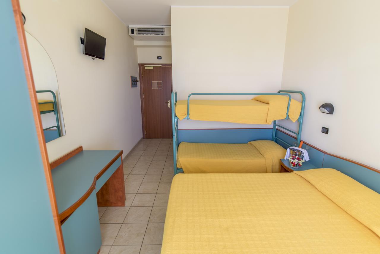 Hotel Atlas Alba Adriatica Dış mekan fotoğraf